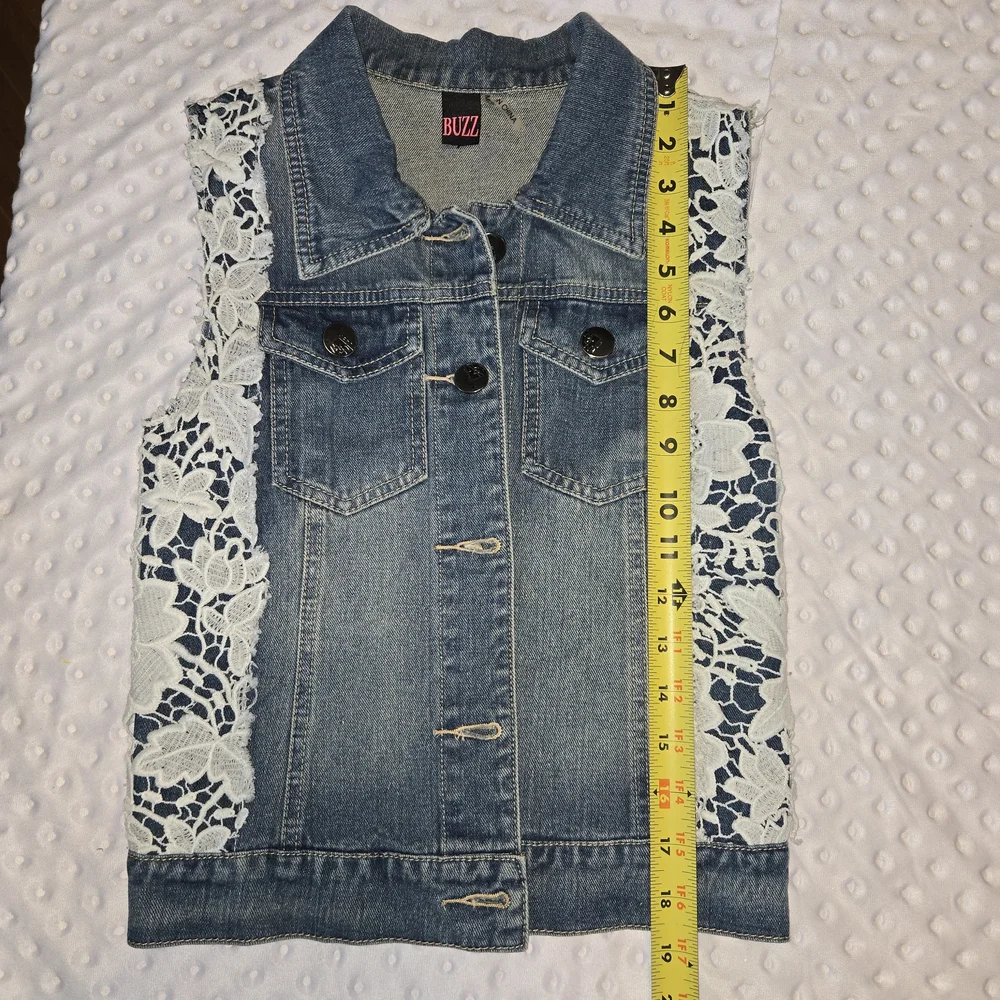Buzz Women's Denim‎ Vest with Lace Accents